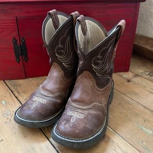 Ariat fat baby used cowboy boots women’s size 8 1/2.
